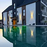Apartment Velvet Skhidnytsia